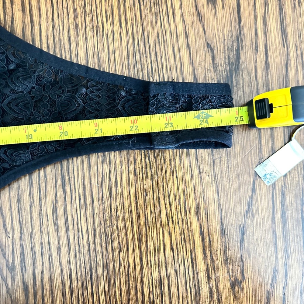 Black Crochet Lace V-Neck Bodysuit Adjustable Straps Size Small - Picture 5 of 5
